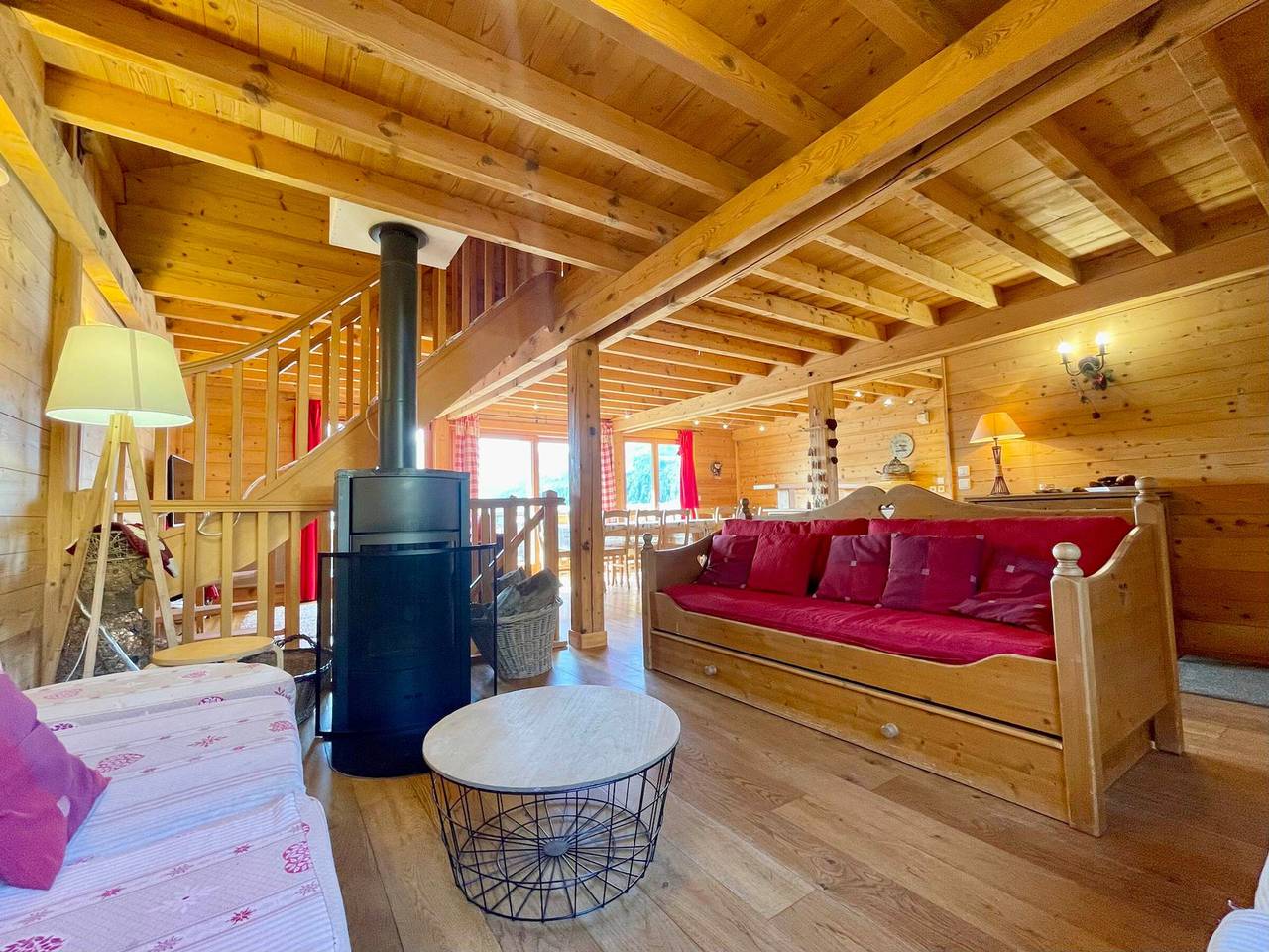 Geräumiges Chalet nahe Pisten und Zentrum, Haustiere erlaubt und Parkplatz in Crest-Voland, Albertville und Umgebung