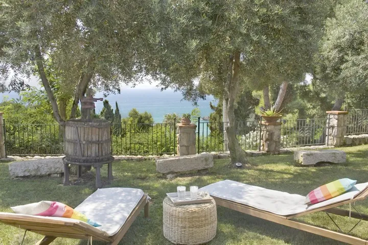 Holiday home for 4 people, with garden and view - 1