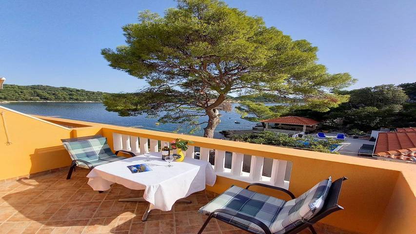 Ferienwohnung für 2 Personen, mit Terrasse in Mljet