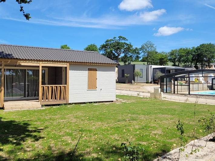 Gîte pour 4 personnes, avec piscine ainsi que terrasse et jardin à Arzal - 4