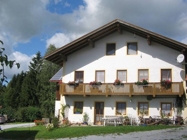Ferienhaus für 2 Personen, mit Balkon und Terrasse sowie Garten und Ausblick in Drachselsried - 2