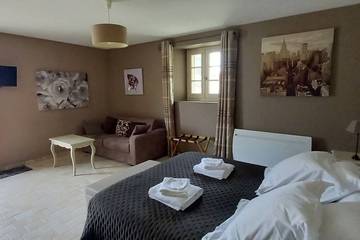 Cottage pour 4 personnes, avec piscine et jardin à Les Ulmes