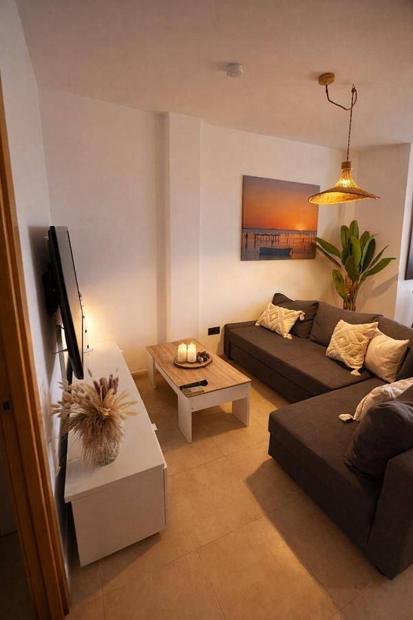 Gîte pour 6 personnes, avec vue ainsi que terrasse et piscine dans Els Muntells - 3