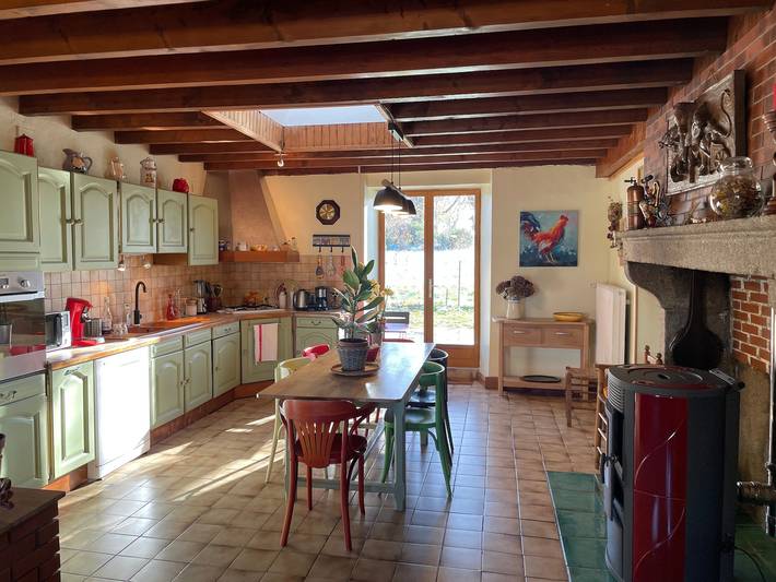 Ferienhaus mit Pool im Livradois-Forez / Vulkankette Auvergne in Fayet-le-Château, Regionaler Naturpark Livradois-Forez