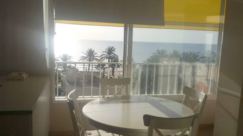 Apartamento para 4 personas, con Jardín además de Piscina y Vistas en Urbanova