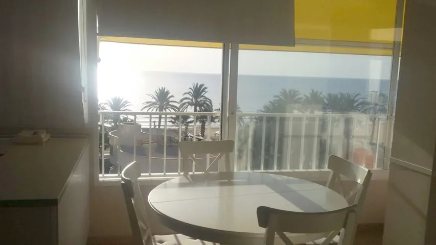 Apartamento de vacaciones para 4 personas, con piscina además de jardín y vistas - 1