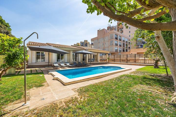 Ferienhaus für 6 Personen, mit Balkon und Garten in Palma - 2