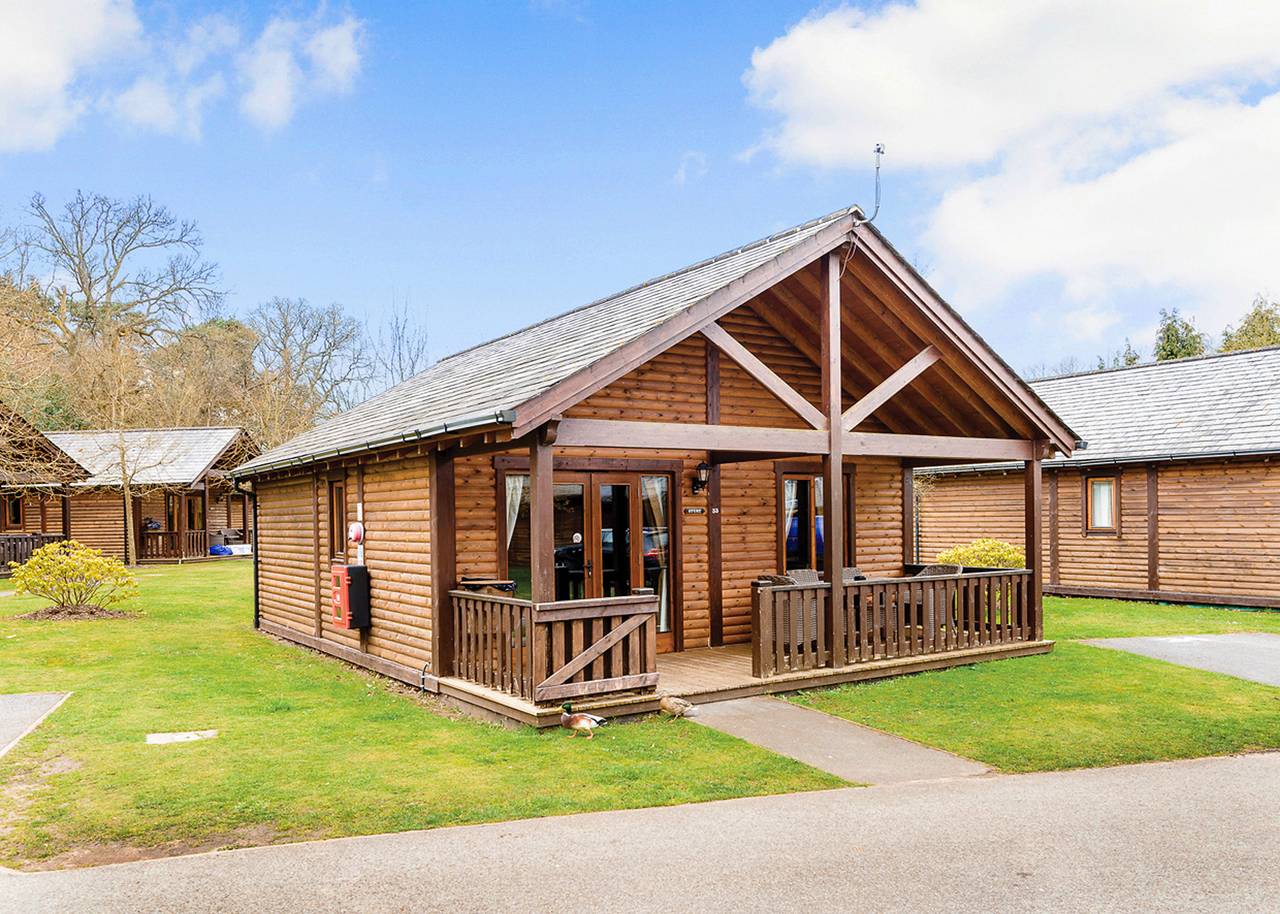 Sturt Watersedge Lodge in Tilford, Surrey