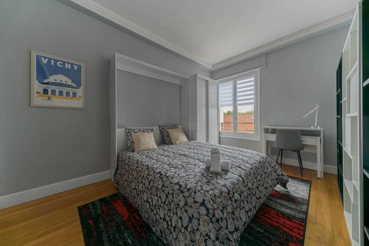 Gîte pour 4 personnes, avec balcon dans Centre Culturel Valery Larbaud Vichy - 2