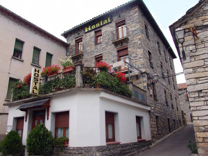 Gîte pour 2 personnes, avec Terrasse et Vue à Broto