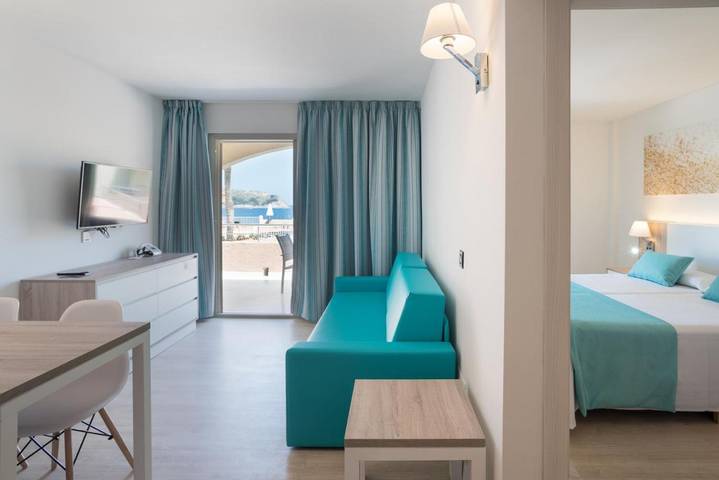 Hotel für 2 Personen, mit Balkon und Terrasse sowie Garten und Kinderpool in Cala Agulla - 2