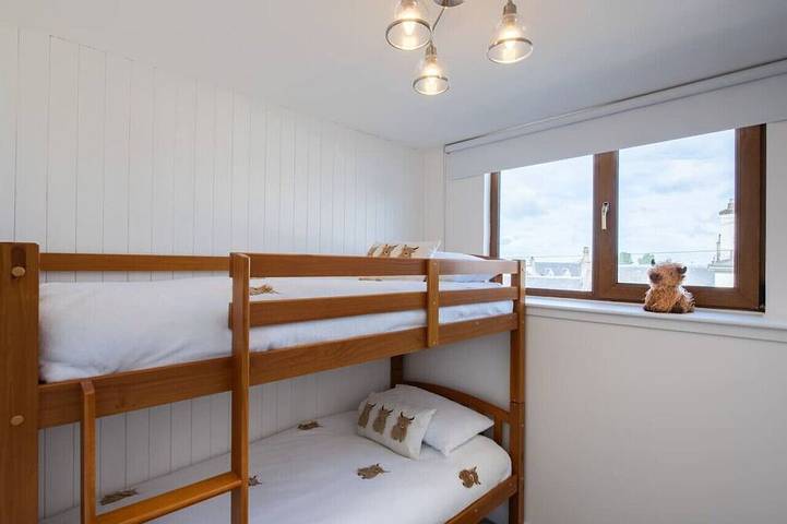Beautifully presented Cottage by the beach in Nairn, Highlands