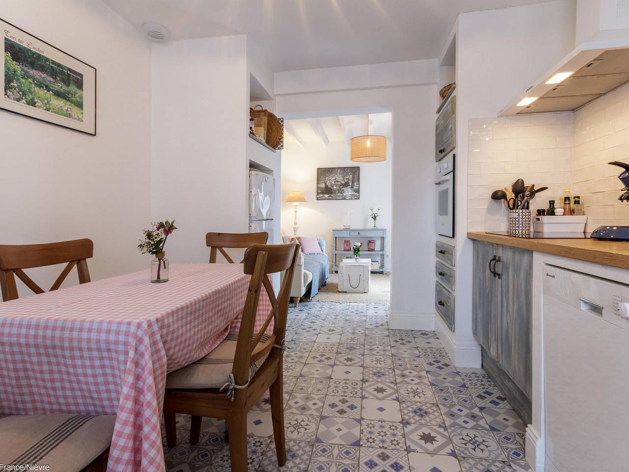 Gemütliches Ferienhaus mit privater Terrasse, Haustiere erlaubt in Cosne-Cours-sur-Loire, Loire-Tal