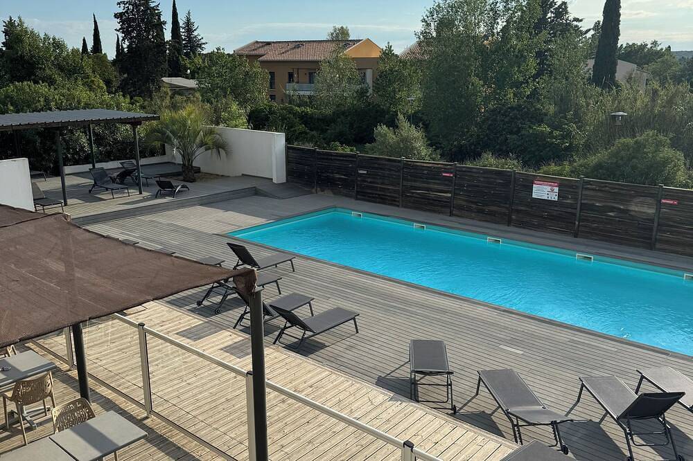 Entire apartment, Cozy 1-bedroom apartment in beautiful Éguilles with Ac,Pool in Éguilles, Aix-en-Provence region