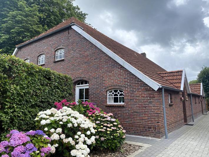 Ferienwohnung für 4 Personen, mit Terrasse und Pool in Großefehn