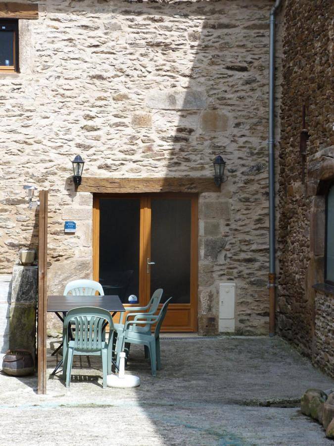 Location de vacances pour 4 personnes, avec vue et jardin à Belcastel - 2