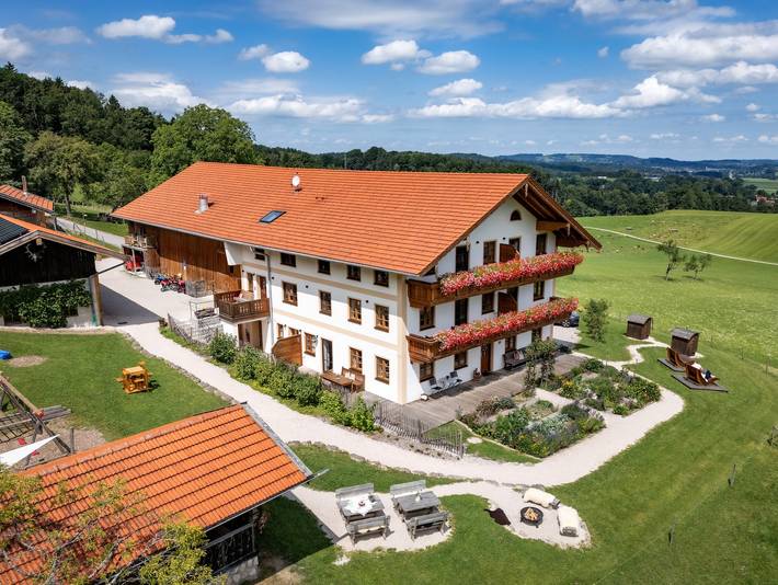 Ferienhaus für 4 Personen, mit Garten und Seeblick in Bernau am Chiemsee