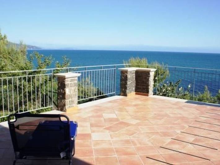Wohnen in Traumhafter, ruhiger Lage am Meer in Casal Velino, Cilento