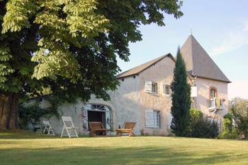 Location de vacances pour 2 personnes, avec piscine ainsi que jardin et vue à Serres-Castet