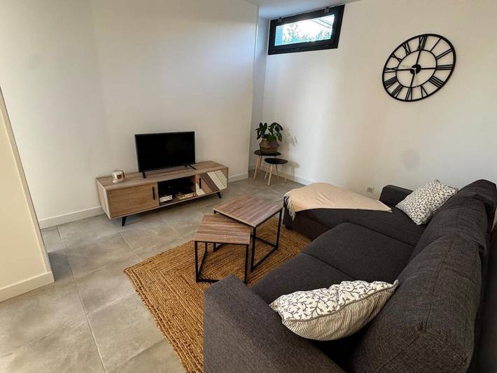 Gîte pour 4 personnes, avec vue et terrasse à Marcorignan