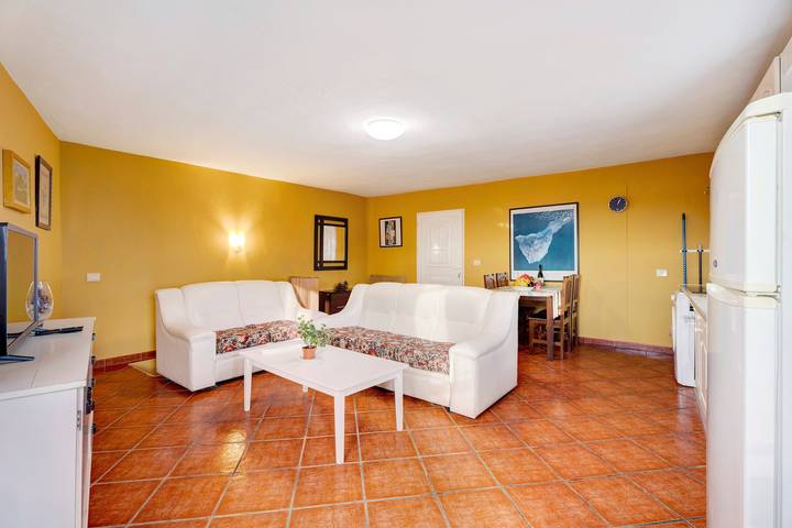 'Biofinca Las Dulces Casa Almita' con vistas al mar, terraza privada y Wi-Fi in Guía de Isora, Tenerife Sur