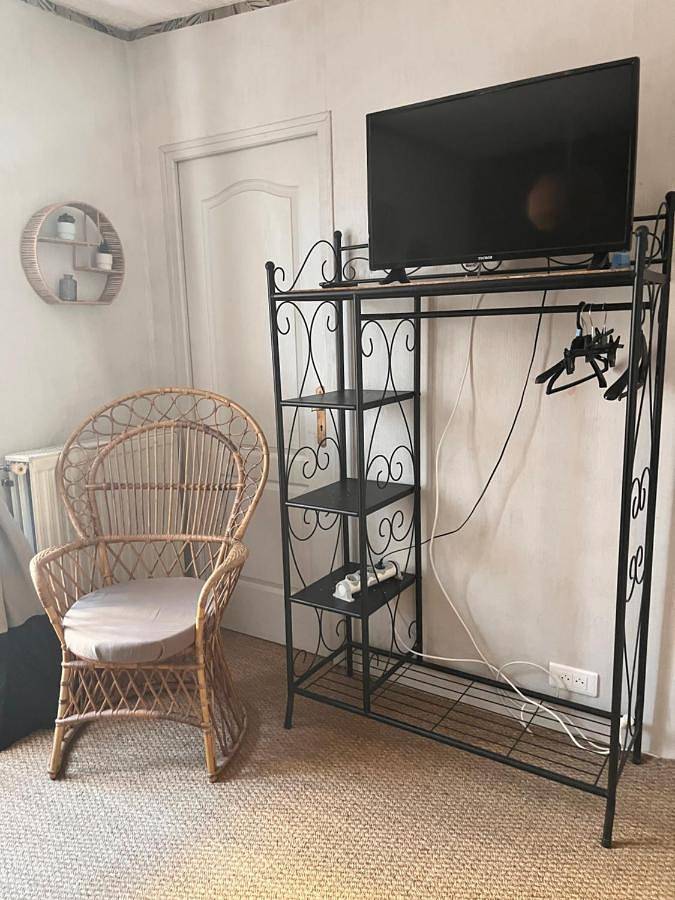 Double Room in Monpazier, Périgord Pourpre