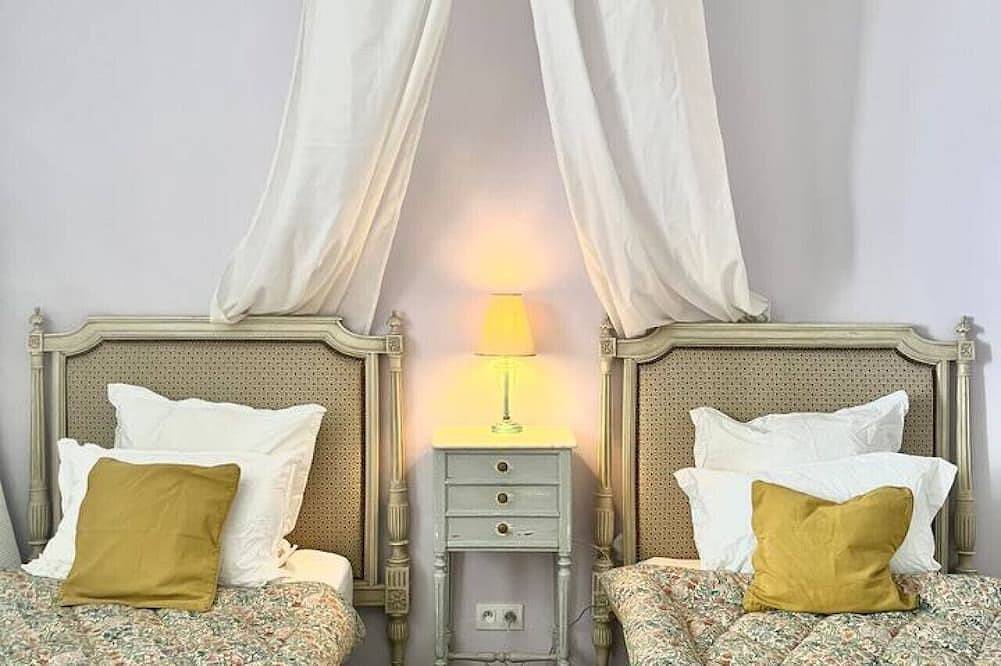 La Maison de Mama C: Charming french village home in Sainte-Colombe-sur-l'Hers, Région de Limoux