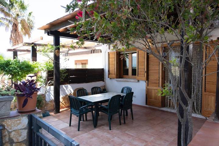 Location de vacances pour 5 personnes, avec jardin et vue dans Macari - 2