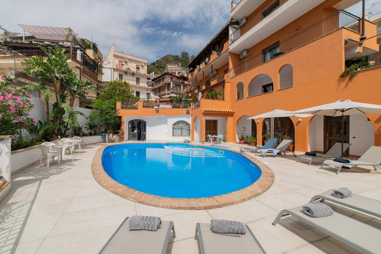 Casa Pertosa in Mazzarò, Taormina