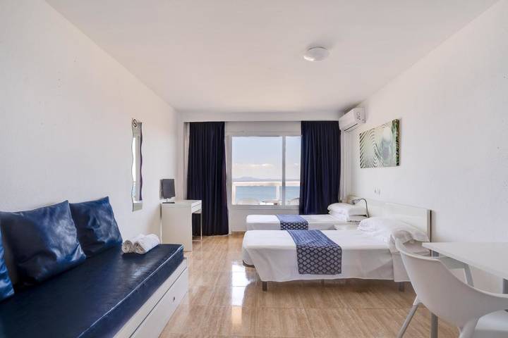 Gîte pour 4 personnes, avec piscine ainsi que jardin et vue à Palmanova (Espagne) - 2