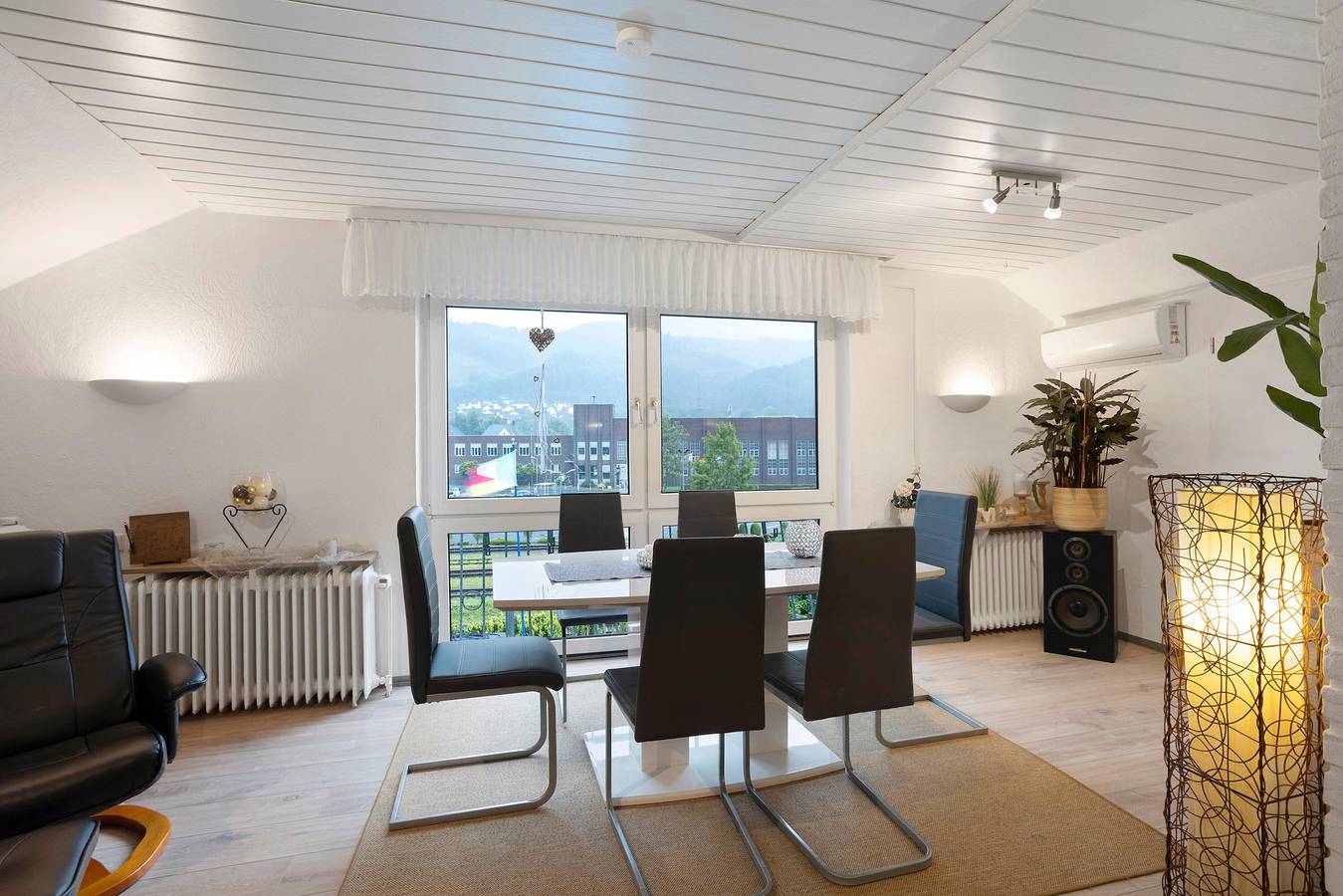 Ganze Wohnung, Ferienwohnung 'Sara's' mit privatem Garten, Wlan und Klimaanlage in Plettenberg, Märkischer Kreis