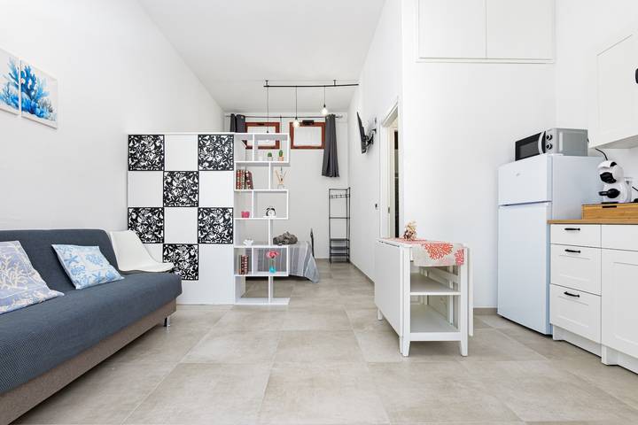 Hel enrumslägenhet, Corallo Apartment with Wi-Fi and Air Conditioning in Olbia, Gallura