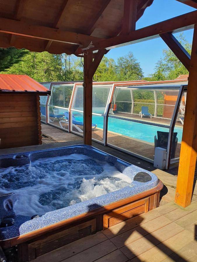 Gîte pour 8 personnes, avec sauna et jacuzzi ainsi que piscine et jardin, animaux acceptés à Ban-de-Laveline - 4