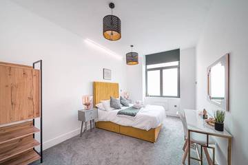 Apartment for 4 People in Huddersfield, West Yorkshire, Photo 2