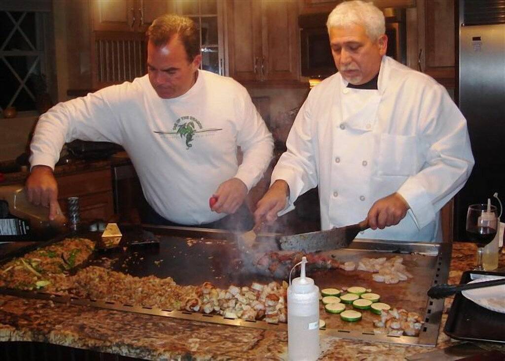 Ski-In Ski-Out, -Spieltheater, Tubs, Sauna, Limo Golfcart, Blick auf die Skipiste in Masthope, Pike County