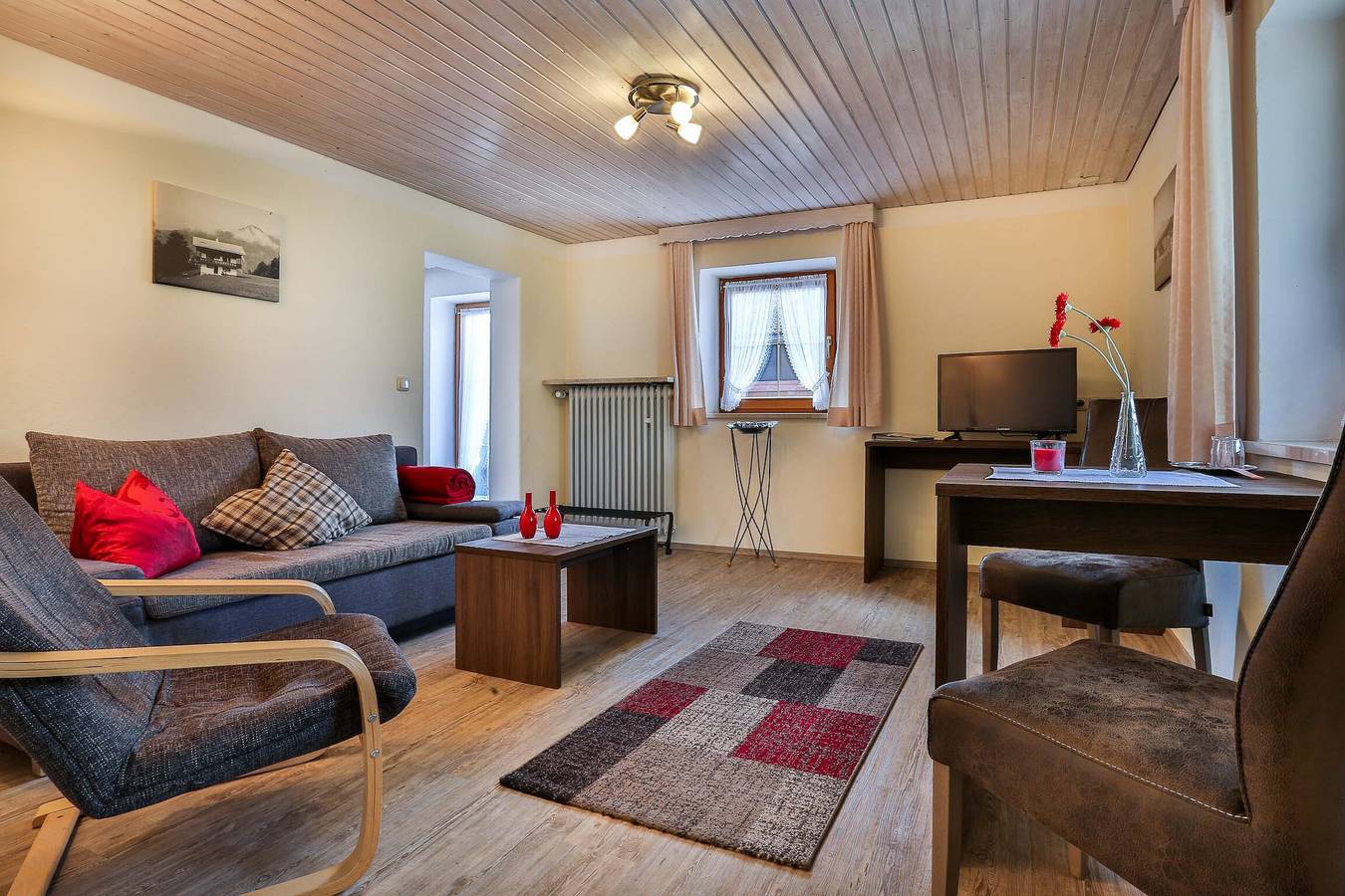 Haus Wiesenrand Kurz - Studio Goldregen, mit Dusche und Wc, Balkon in Göllstock, Berchtesgaden