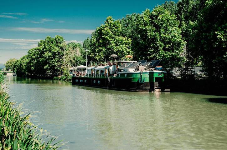 Bateau pour 2 personnes, avec Terrasse et Vue à Villeneuve-lès-Béziers