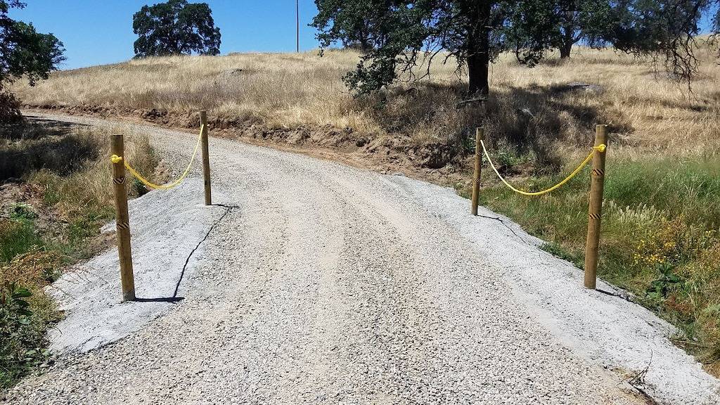 Cabin Home in der Nähe des Yosemite-Nationalparks in den Ausläufern der Sierra Nevada in Madera County