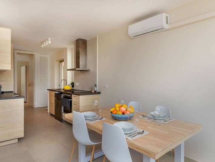 Ferienwohnung für 4 Personen, mit Terrasse und Ausblick in Pals - 2