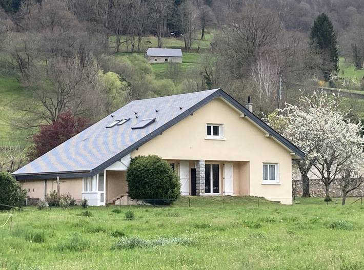 Gîte pour 6 personnes, avec balcon et jardin