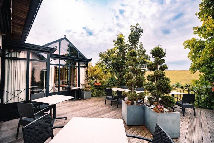 Vakantiehuis voor 20 personen, with sauna and tuin as well as uitzicht, met huisdier in Dinant