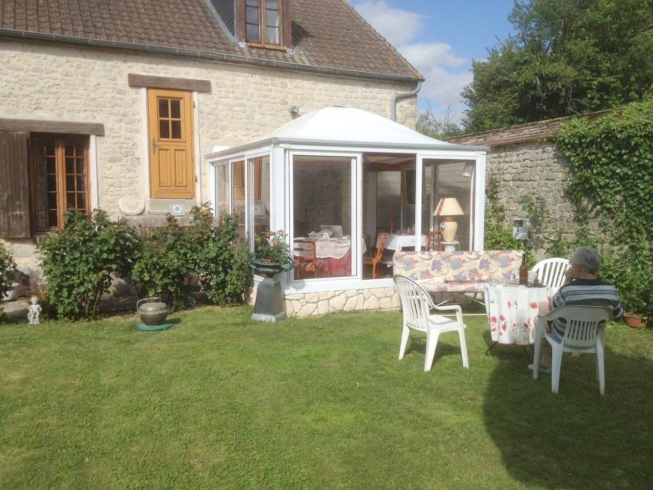 Triple Room in Ouarville, Région de Chartres