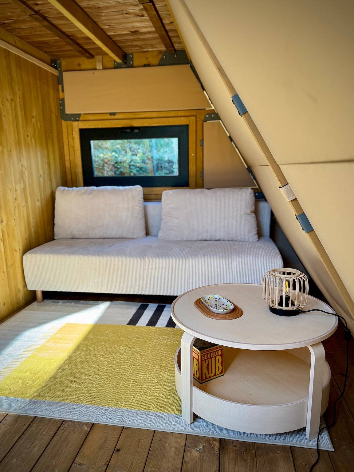 Ganzes Studio, Tipi Lodge Glamp Marguerite mit direktem Walzzugang, privater Terrasse & Klimaanlage in Le Boulou, Céret und Umgebung