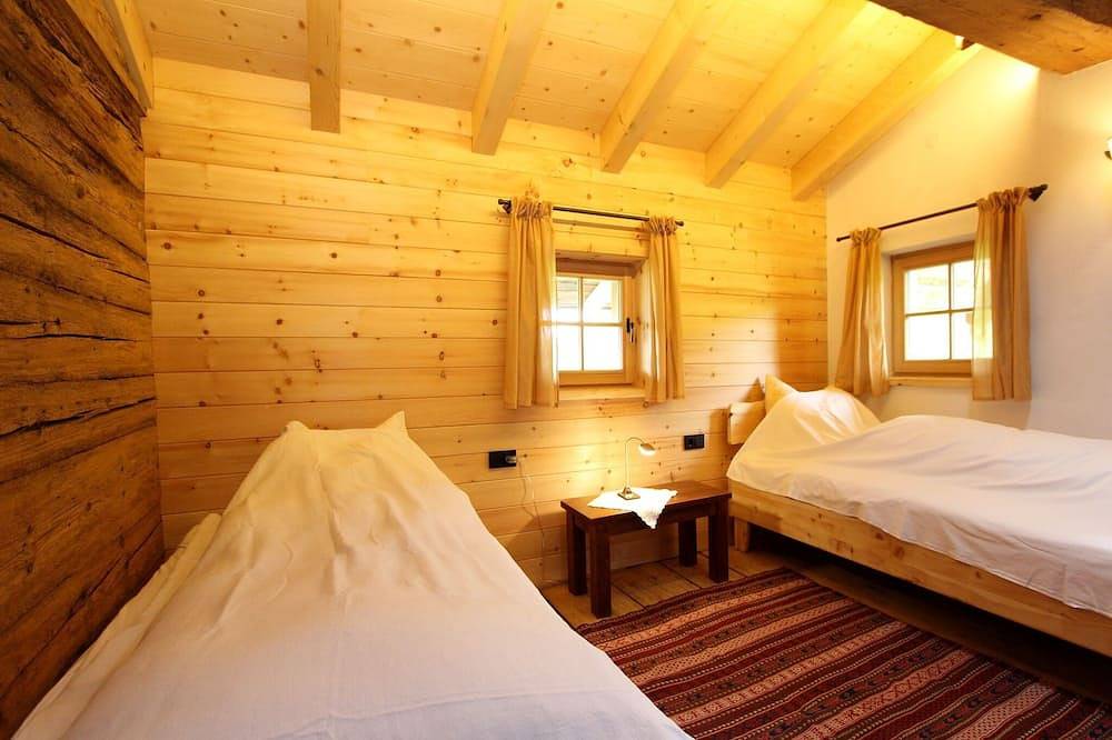 Chalet in Tirol direkt an der Skipiste in Sankt Johann in Tirol, Kitzbüheler Alpen