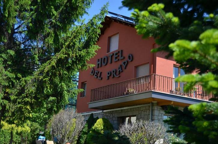 Hôtel pour 4 personnes, avec Terrasse et Jardin ainsi que Piscine et Sauna à Puigcerdà