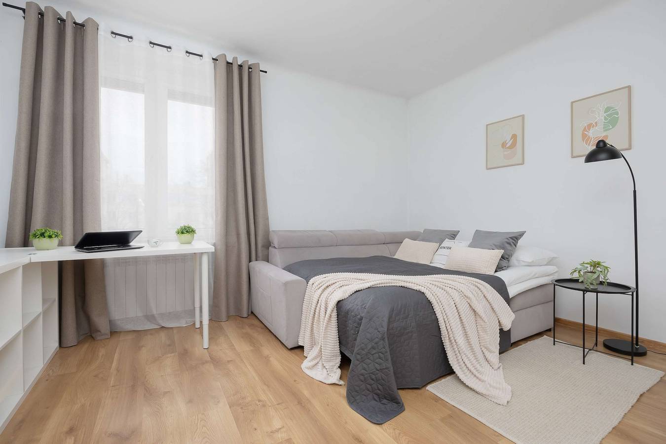 Entire studio, Tasteful Studio in Warsaw | Close to Metro and Center in Warsaw Śródmieście, Warsaw