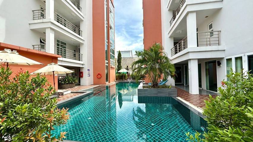 Holiday letting for 2 people, with balcony in Patong Beach