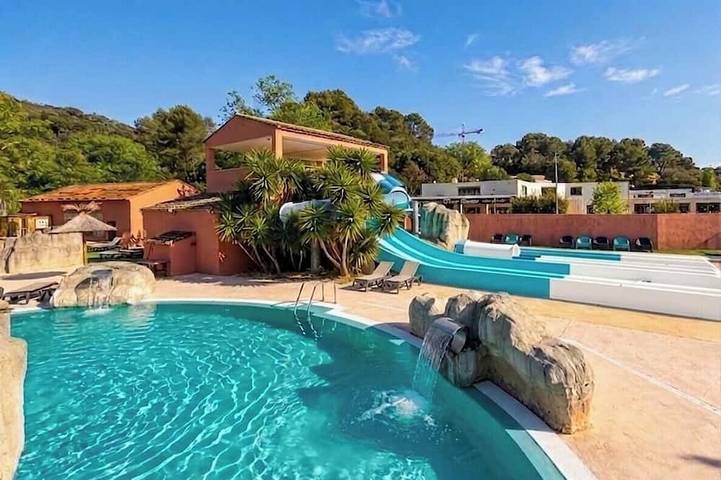 Location de vacances pour 6 personnes à La Roquette-sur-Siagne