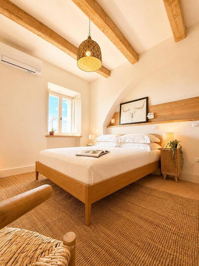 Location de vacances pour 2 personnes, avec Terrasse ainsi que Jardin et Vue dans Montemassi