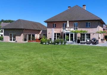 Chambre d’hôte pour 4 personnes, avec piscine et jardin dans Wépion